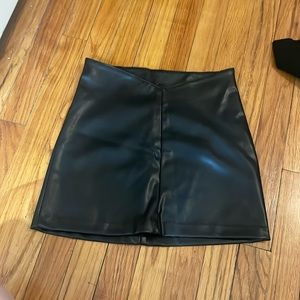 H&M black leather mini skirt